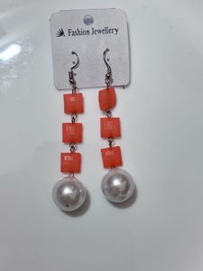Get 5 earrings at just ₹200/-