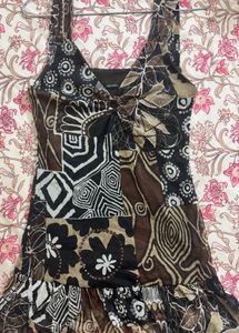 Print Flared Hem Sleeveless Top