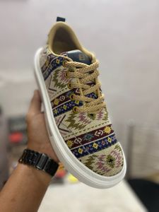 Trendy Multicoloured Shoes