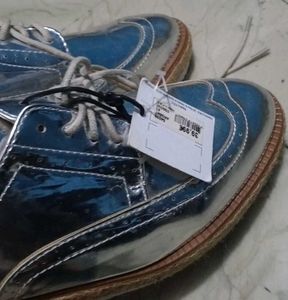 Shiny MOA Metallic Sneakers – Perfect for Party &amp;