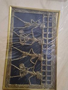 antic frame of music