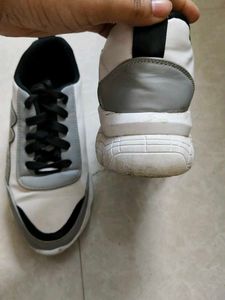 Sneaker