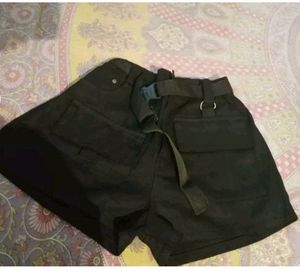 New Stylish Shot Jeans Woman Or Girls