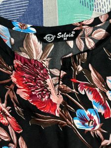 Elegant Black Floral Top – Stylish &amp; Comfortable