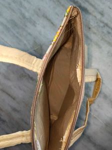 Embellished Floral Pattern Handbag