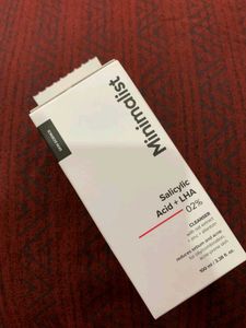 Minimalist Salicylic Acid Cleanser