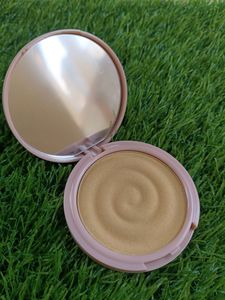 Myglamm Kplay Highlighter