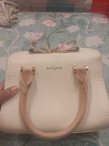 Check out this adorable pastel-colored handbag