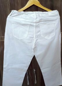 CK WHITE MOM FIT PANT