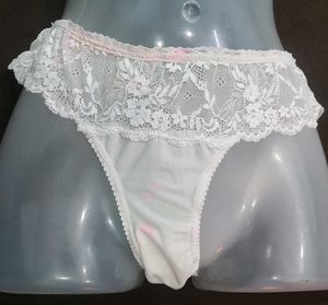 White Lace Thong Panty 🖤