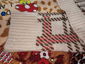 Houndstooth V-Neck Cropped Sweater