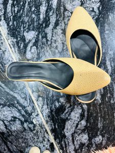 Sandal