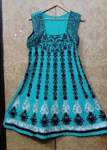 Stylish Blue Embroidered Kurta