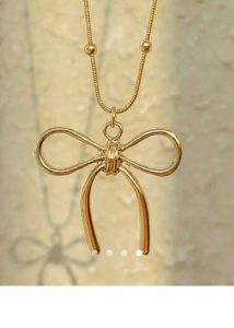 Bow Golden Necklace