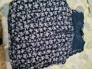 Beautiful sleevless Blue cotton top in xl for wome