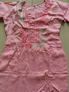 Elegant Pink Embroidered Kurta