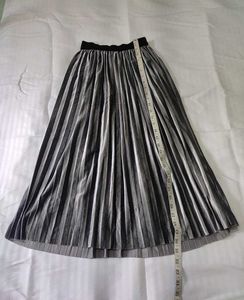 Pleated Midi Velvet Skirt W-28-36