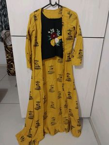 Navratri Shrug With Blouse
