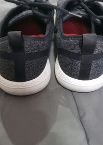 Crocs Unisex Comfort Sneakers