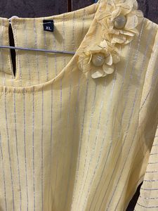 Yellow Floral Top - Size XL