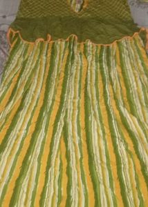 Unique Green &amp; Yellow Print Top