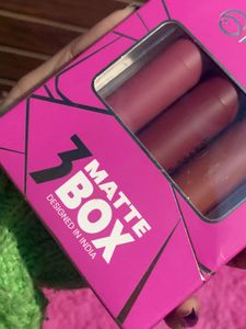 Mars- 3 Matte Lipstick Set