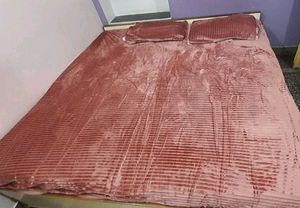 fitted warm bedsheet