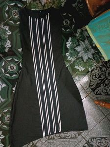 Black Sleevless Kurta