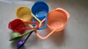 Set of 6 measuring cups