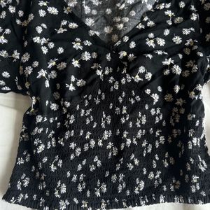 Floral Croptop 🌸✨