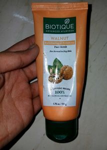 Biotique Walnut Face Scrub