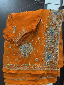 Used Saree Blaues Brest 28 Size