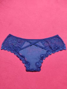 Victoria Brief Size M