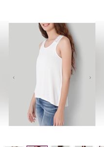 ONLYSleeveless T-shirt with Back Lace Panel