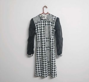 Houndstooth Print Long Sleeve Dress