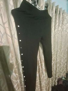 Stylish Pearl Beaded Black Leggings