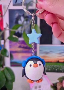 💙 Headphones Penguin Keychain 💙