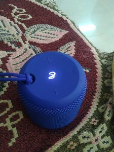 JBL Infinity Fuze 100 Speaker In Blue Color