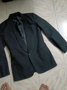 Stylish Black Blazer