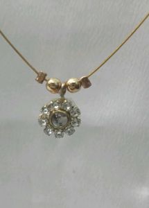 Elegant Floral Pendant Necklace