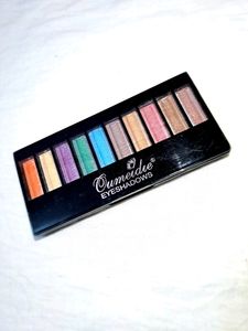 Eyeshadow Pallette With Applicator
