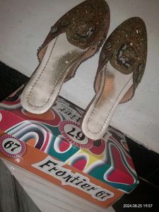 Pakistani Juti
