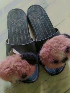 black dailywear slippers