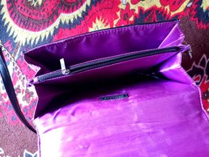 Black With Megenta Colour Shoulder Bag👜