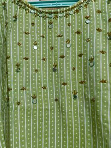 Light Green Striped Kurti Set with Mirror