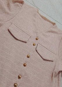 Button-Up Short Sleeve Top ..It Girl 🎀🎀