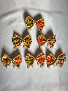 Medium Embroidered Bow with Cowrie Shells