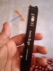 Plum Matte Lipstick 132 Perky Pink