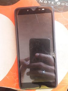 I kall phone  new phone 5 se 8 din us huaa bas iska disply nahi ha baki sab thik ha all working no replacement