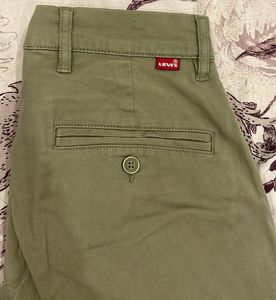 Sap Green Levis Pant(w-28 L-32)